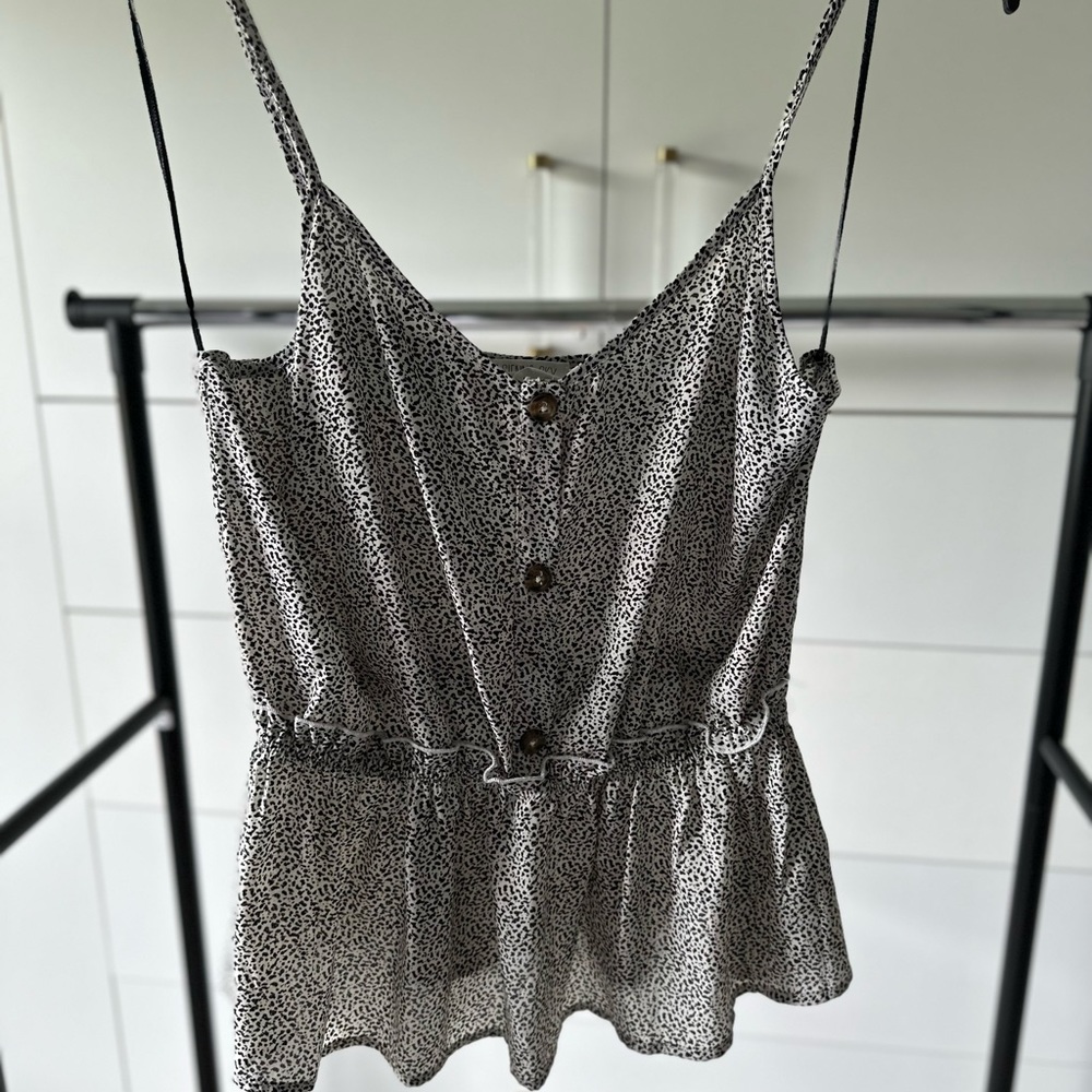 Black and white blouse, perfect for summer nights